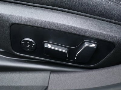 2025 BMW 3 SERIES thumbnail 38
