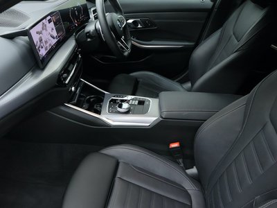 2025 BMW 3 SERIES thumbnail 37