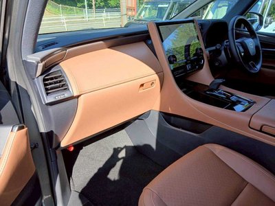 صورة 9 لـ 2025 Toyota VELLFIRE