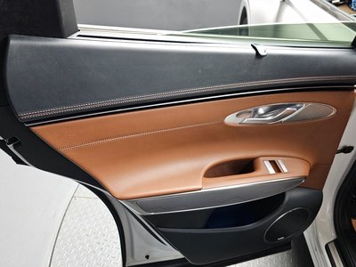 2021 Genesis GV70 thumbnail 15