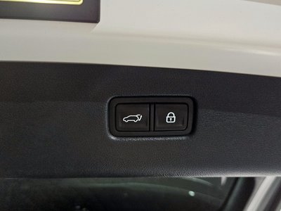 2021 Genesis GV70 thumbnail 33
