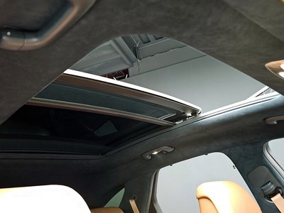 2021 Genesis GV70 thumbnail 24