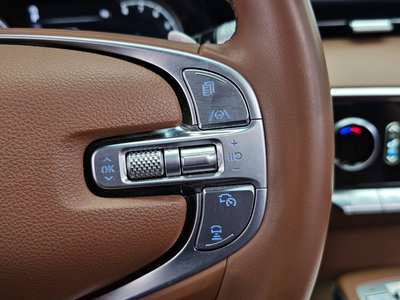 2022 Genesis GV70 thumbnail 23