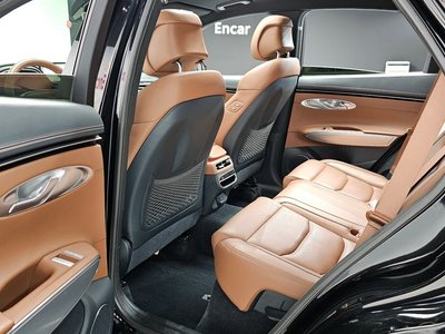 2022 Genesis GV70 thumbnail 17