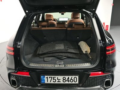 2022 Genesis GV70 thumbnail 29
