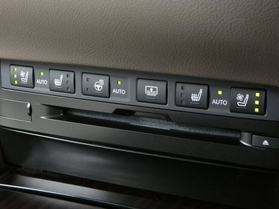 2019 Lexus ES thumbnail 41