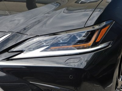 2019 Lexus ES thumbnail 13