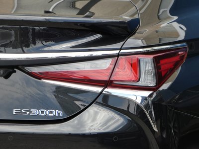 2019 Lexus ES thumbnail 67