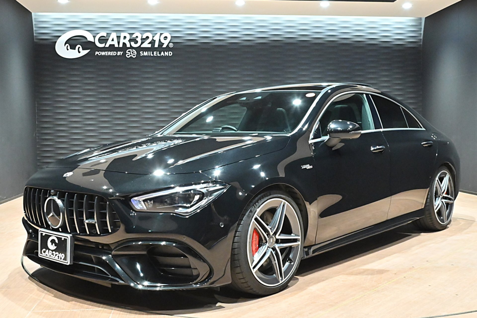 MERCEDES-BENZ CLA AMG - View 1