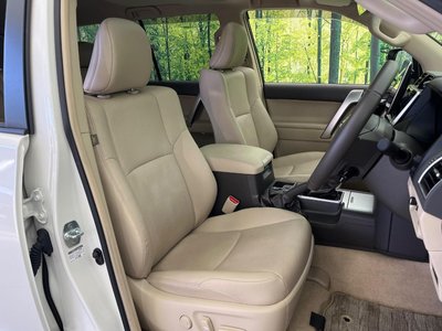 TOYOTA LAND CRUISER PRADO - 9