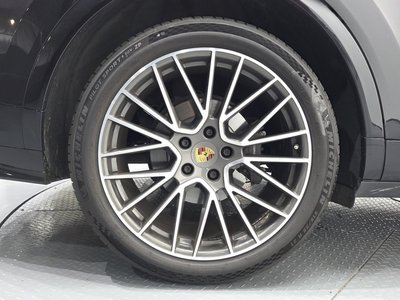 صورة 6 لـ 2021 Porsche CAYENNE