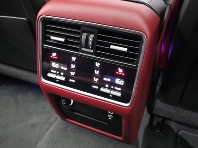 صورة مصغرة 18 لـ 2021 Porsche CAYENNE