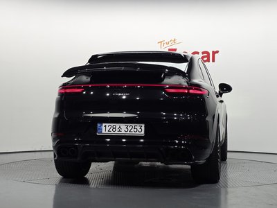 صورة 4 لـ 2021 Porsche CAYENNE