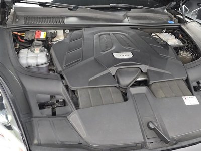 صورة 7 لـ 2021 Porsche CAYENNE