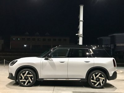 MINI MINI COUNTRYMAN - 6