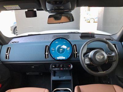 MINI MINI COUNTRYMAN - 10