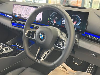 2025 BMW 5 SERIES TOURING — миниатюра 15