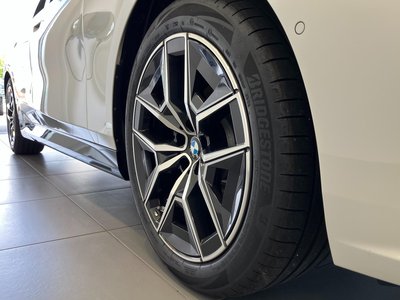2025 BMW 5 SERIES TOURING — миниатюра 18