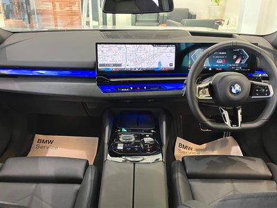 2025 BMW 5 SERIES TOURING — миниатюра 14