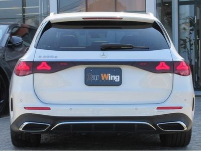 MERCEDES-BENZ E-CLASS - 8