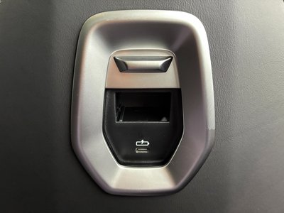 2025 BMW I7 — миниатюра 26