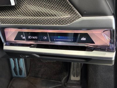 2025 BMW I7 — миниатюра 36