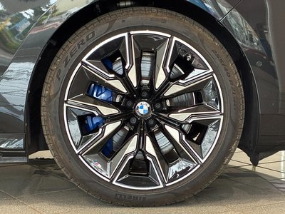 2025 BMW I7 — миниатюра 47