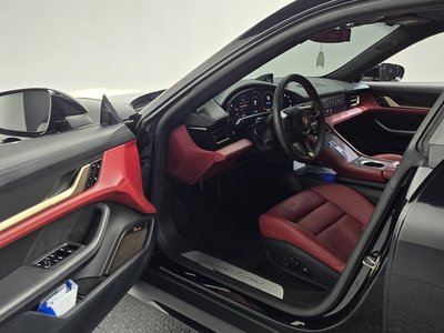 2021 Porsche TAYCAN 照片 10
