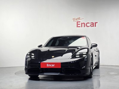 2021 Porsche TAYCAN 照片 2