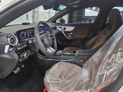 MERCEDES-BENZ CLA - 10