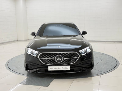 MERCEDES-BENZ E-CLASS - 8