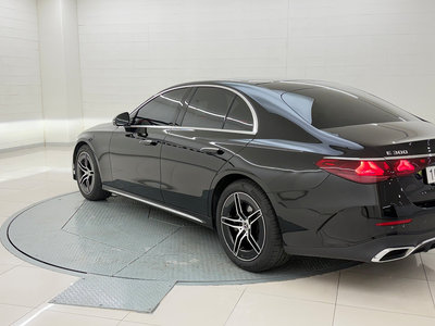 MERCEDES-BENZ E-CLASS - 2