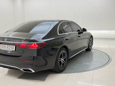 MERCEDES-BENZ E-CLASS - 6