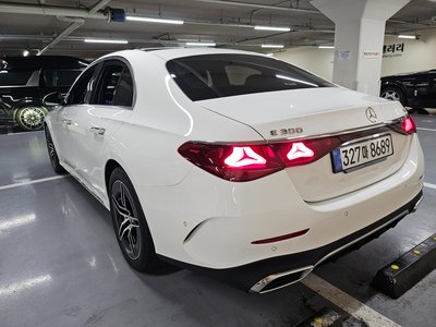 2025 Mercedes-BENZ E-CLASS photo 8
