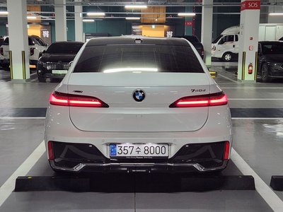 BMW 7 SERIES - 2