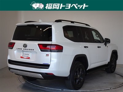 TOYOTA LAND CRUISER 300 - 3