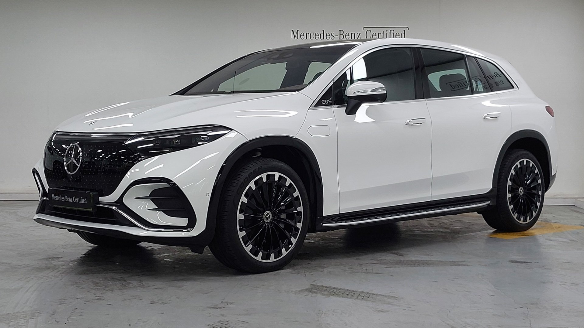 MERCEDES-BENZ EQS - View 1