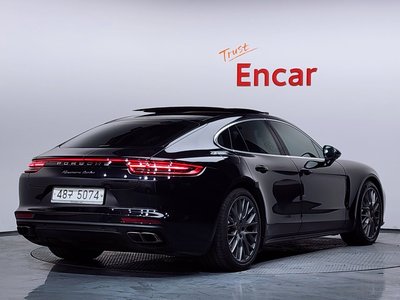 PORSCHE PANAMERA - 5