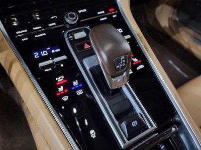 PORSCHE PANAMERA - 9