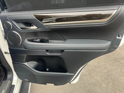 صورة مصغرة 22 لـ 2016 Lexus LX