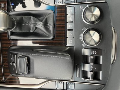 صورة مصغرة 35 لـ 2016 Lexus LX