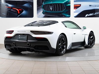 MASERATI MC20 - 4