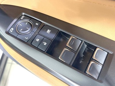 2022 Lexus NX — миниатюра 41