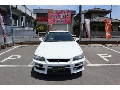 2001 Nissan SKYLINE 照片 2