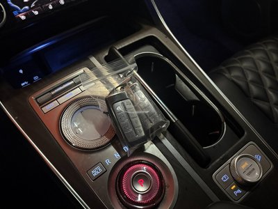 صورة مصغرة 13 لـ 2022 Genesis GV80