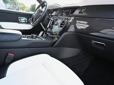 ROLLS-ROYCE CULLINAN - 8