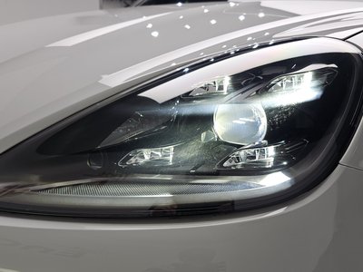 صورة 10 لـ 2021 Porsche CAYENNE