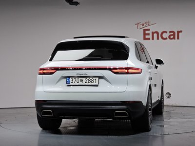 صورة 4 لـ 2021 Porsche CAYENNE