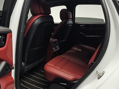 صورة مصغرة 16 لـ 2021 Porsche CAYENNE