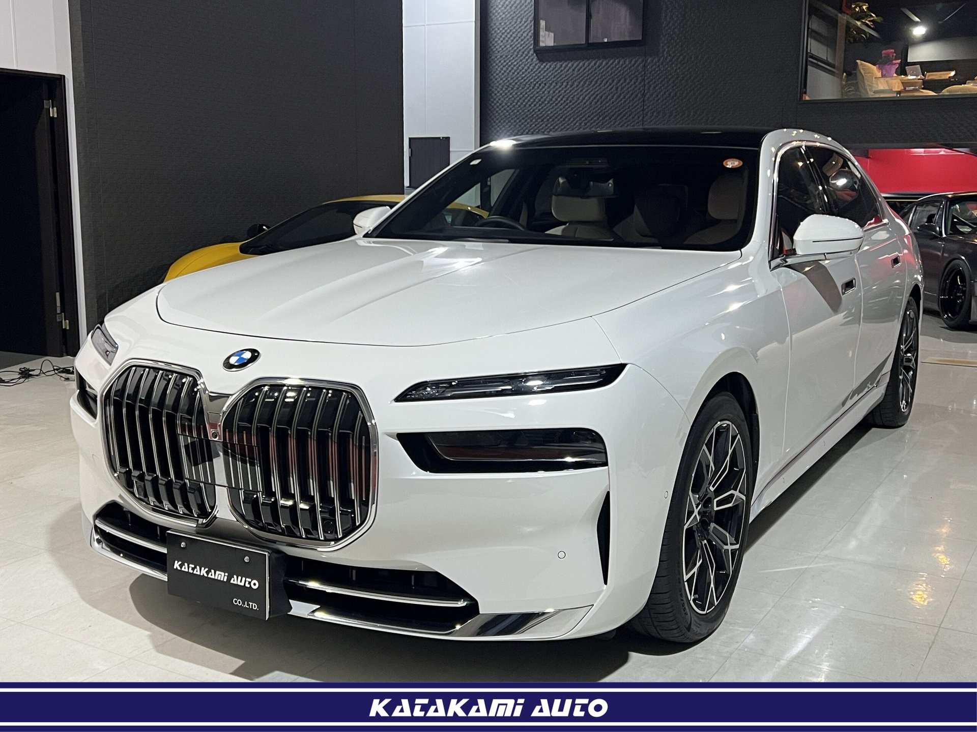 BMW 7 SERIES - View 1